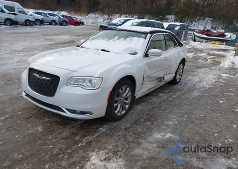 2017 Chrysler 300 Limited Awd из США, поврежденный, VIN 2C3CCARG5HH648620